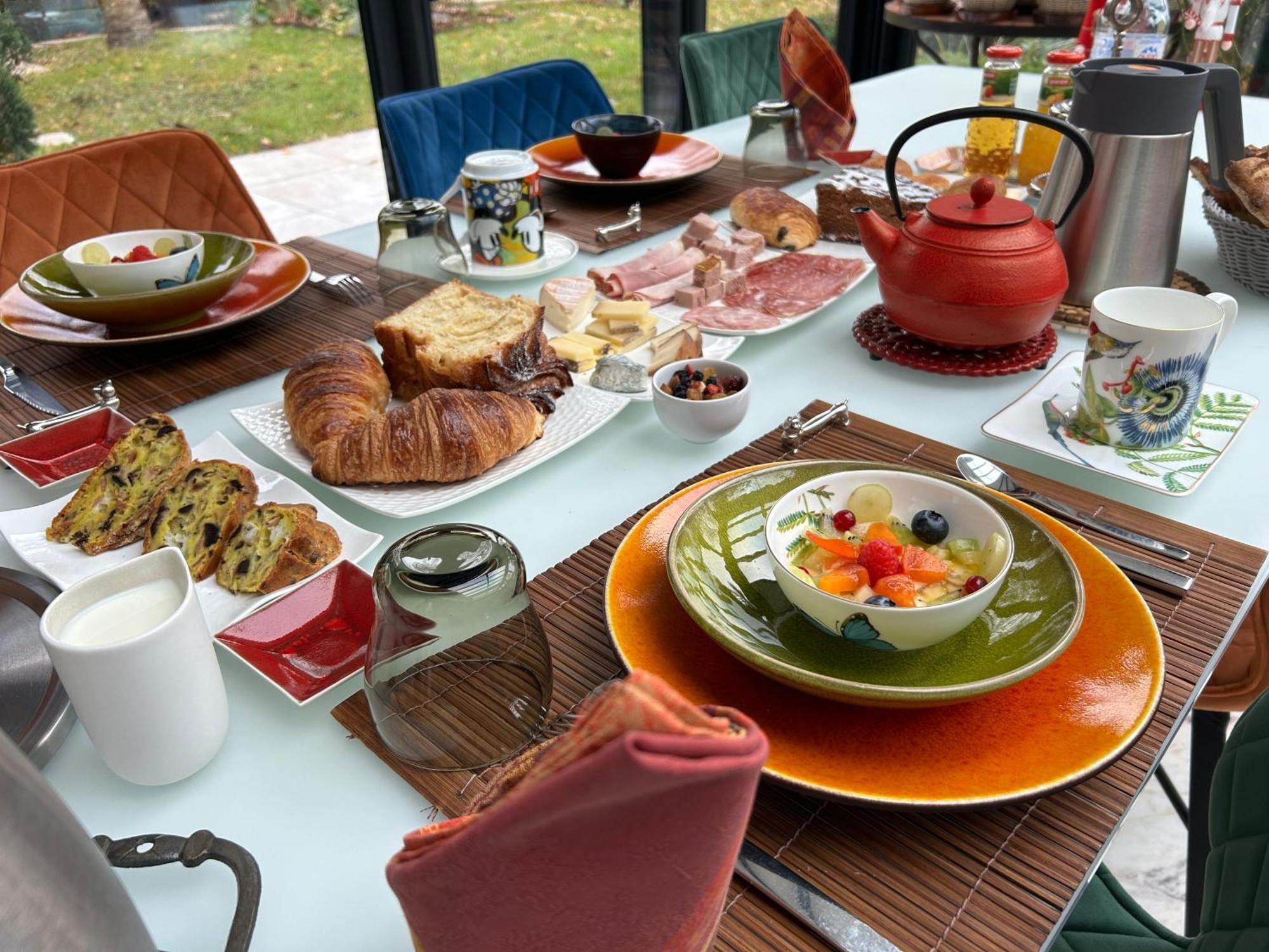 Les Suites Champenoises Tinqueux Zewnętrze zdjęcie